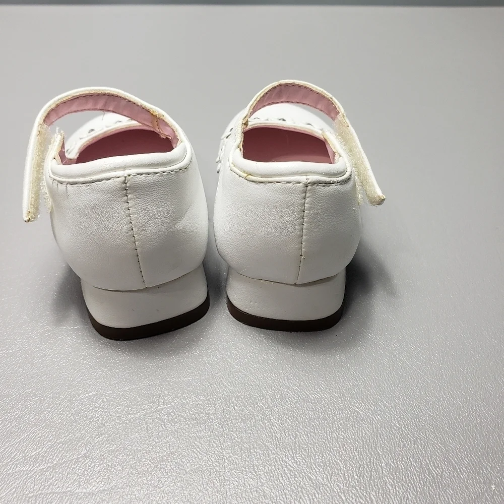 toddler baby girls Cherokee white flower shoes size 5